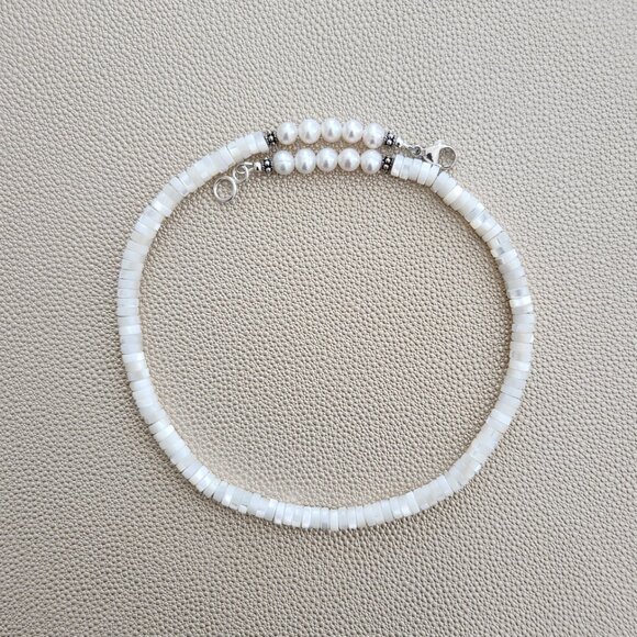 MOTHER OF PEARL HEISHI NECKLACE--16" - Picture 2 of 2